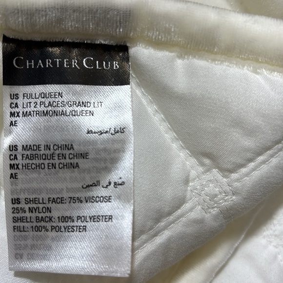 Charter Club Diamond
Tufted Velvet 
Full/Queen Quilt. Ivory - Picture 2 of 3